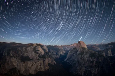 Stjernespor over Half Dome