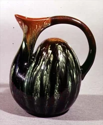 Camelback kanne, Linthorpe, av Christopher Dresser (1834-1904)