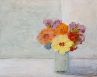 Fargerike blomster i stilleben