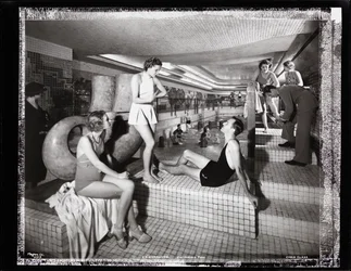 SS «Normandie», svømmebasseng, lugarklasse, ca. 1935 (s/h-foto)