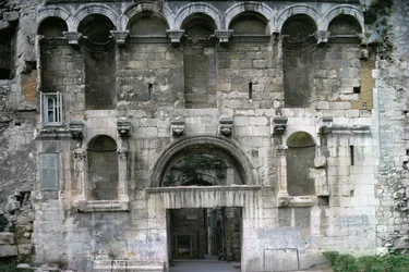 Porta Aurea ved Diokletians palass. ca 300 e.Kr