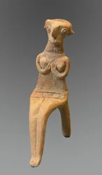 Figur av en sittende kvinne, 1800 f.Kr