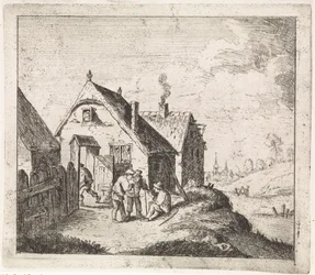 Tre menn snakker i et hus