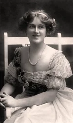 Nina Sevening , britisk skuespillerinne, tidlig på 1900-tallet.