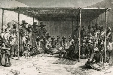 Signering av traktaten som plasserte landet Kita (tidligere fransk Sudan, dagens Mali) under protektoratet til Frankrike 25. april 1880 mellom kommandør Joseph Gallieni (1849-1916) og Tokontan Keita. Gravering av Riou, basert på en skisse av au