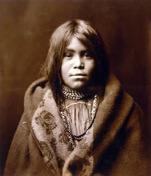 En Apache-jente, ca. 1903, foto Edward S. Curtis