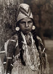 Indian of America: Portrait of Girl Umatilla