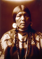 Indisk kvinne Kona til Ow High, ca. 1905, foto Edward S. Curtis