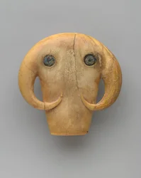 Amulett i form av et oksehode, ca. 3500-3100 f.Kr
