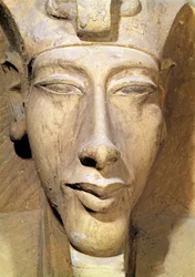 Byste av Amenophis IV (Akhenaten) (ca. 1364-1347 f.Kr.) fra Temple of Amun, Karnak, ca. 1353-1337 f.Kr. (sandstein) (detalj)