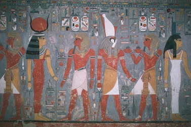 Egypt, Theben, Luxor, Kongenes dal, Horemhebs grav, veggmaleri som viser Horemheb mellom gudinnen Isis og guden Horus, Det nye riket, XVIII. dynasti
