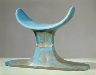 Nakkestøtte, fra graven til Tutankhamon (ca. 1370-52 f.Kr.) New Kingdom (blått glasspasta)
