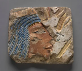 Talatat: Portrait of Nefertiti, ca. 1353-1347 f.Kr. (malt sandstein)