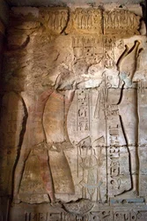 Gammel egyptisk kunst: Lavt relieff av portikken til tempelet til Seti I (Stay eller Seti I