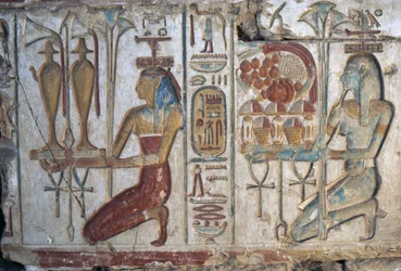 Tilbyr scene, relieff, Temple of Ramses II, Abydos, Egypt, egyptisk sivilisasjon, New Kingdom, Dynasty XIX (bilde)