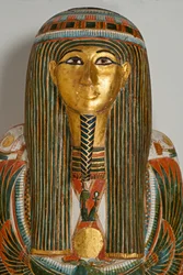 Begravelsesutstyr. Kiste tilhørende ypperstepresten i Karnak, Nekht-ef-Mut, 924–889 f.Kr. (malt treverk)