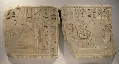 Amun-Re og Mut, fra Karnak, Theben, sen periode (sandstein)
