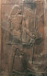 Panel som avbilder en avdød fra Hesiras grav i Saqqara, Egypt, Det gamle riket, III dynasti, 2650-2150 f.Kr.