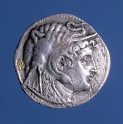 Sølvmynt med avbildning av Ptolemaios I Soter (367 f.Kr. - 283 f.Kr.), konge av Egypt.