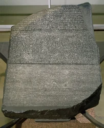 Rosettasteinen, fra Fort St. Julien, El-Rashid (Rosetta) 196 f.Kr. (stein) (se også 2359)