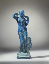 Statuett av Afrodite Anadyomene (blå fajanse)