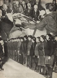 Osoaviakhim. Illustrasjon fra USSR Builds Socialism, 1933.