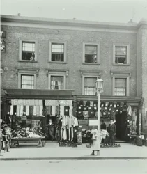 7-8 Gainsborough Road: forhøyninger, London, 1899