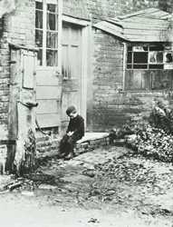 En gutt i Frogmore, London, 1888