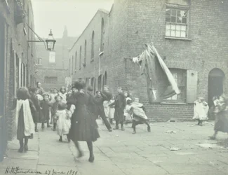 Bishops Court: generell syn, London, 1899