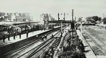 Grove Park Station: eksteriør og plattformer, 1888