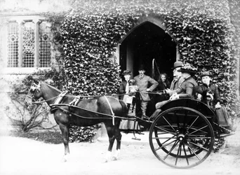 Hest og fellerid, ca. 1890