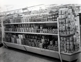 Husholdningsutstyr midtgang, Woolworths store, 1956