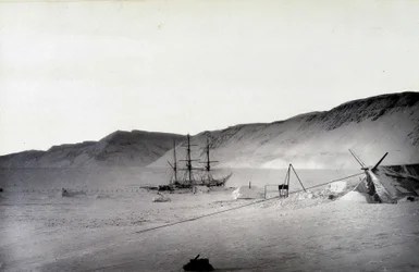 Nordpolen: Discovery Bay, vinter - i "" Fortelling om en reise til Polarsee under 1875-76", GS Nares, red. London
