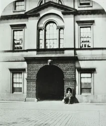 Northumberland House, Charing Cross, Westminster LB: gårdsplass, 1880