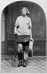 Wigan pit girl (bw-bilde)