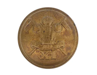 Button, offiser, 11