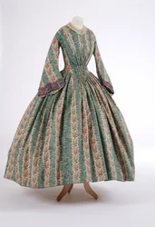 Dagskjole, 1840-tallet (trykt ullstoff)