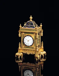 George III musikalsk og klokkespillende liten bordklokke, Howlett & Horne, London, ca. 1780