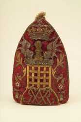 Offisers grenaderhette, 1708 ca