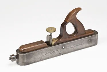 Smiths fly, ca. 1804-27 (bøk, messing og støpt stål)