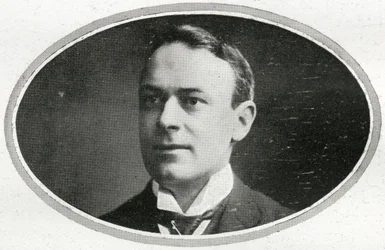 Thomas Andrews, Jr., detalj av Passengers på RMS Titanic, fra 'The Sphere', 27. april 1912 (litho) (se også 450780)