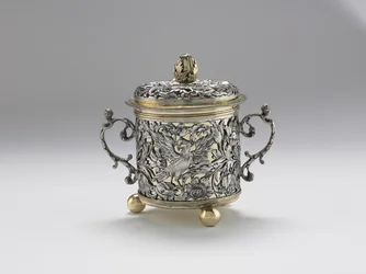 Tohåndskopp, 1677