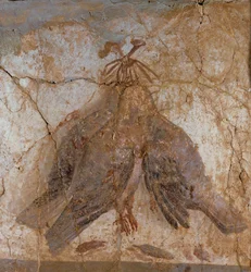 Tre hengende fugler fra Pompeii, Italia (veggmaleri)