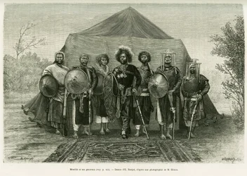 Portrett av prins Menelik II av Etiopia (1844-1913), omgitt av hans generaler. Gravering av Ronjat, etter et fotografi, for å illustrere historien Voyage au Choa (Abyssinie meridionale)