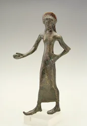 Jente danser (bronse)
