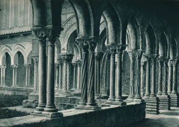 Cloisters of the Benedictine Monastery, Monreale, Sicilia, Italia, 1927