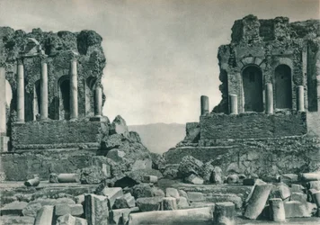 Scene av det greske teatret, Taormina, Sicilia, Italia, 1927