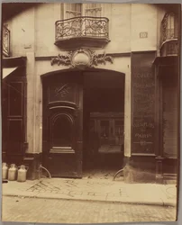 Hus, 10 rue du Petit-Pont, revet