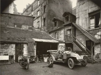 Gårdsplass, rue de Valence