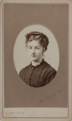 Portrett av Jane Dieulafoy 1851-1916, ca. 1880.